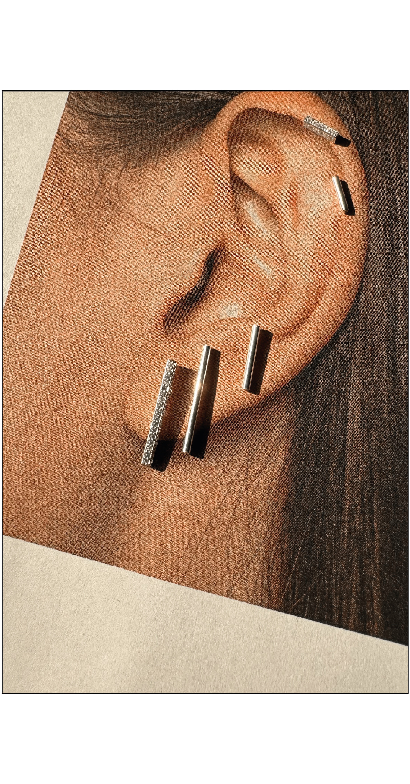 Crystal Square Bar Stud Earring, 24,000KRW
